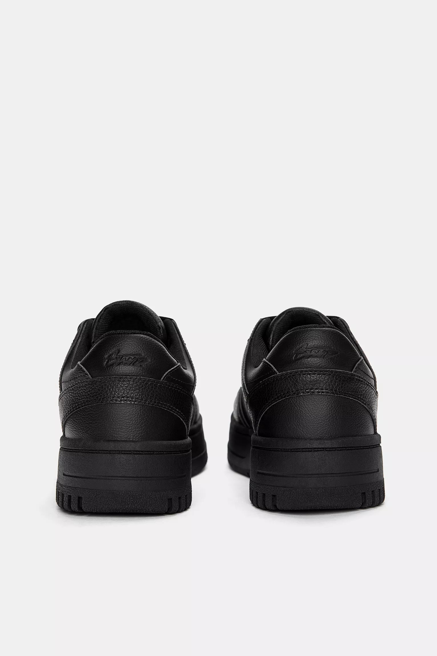 STWD Sneakers