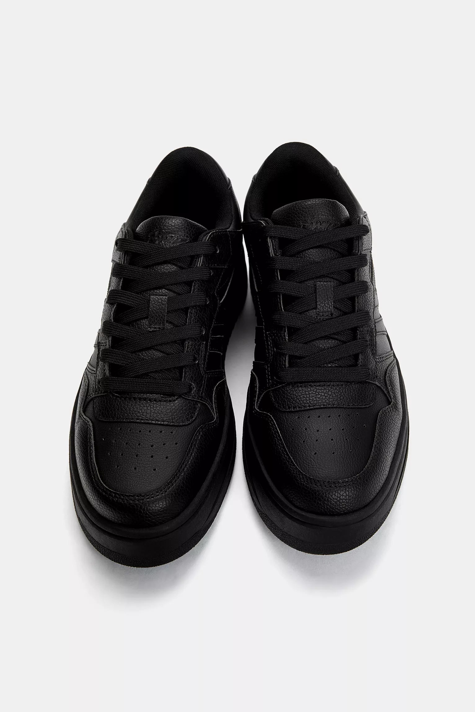 STWD Sneakers